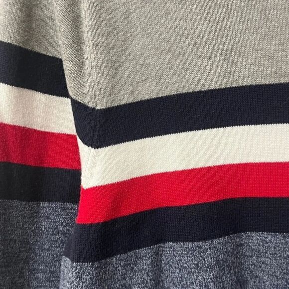 Tommy Hilfiger Color-Block Crewneck Sweater in Gray and Blue 310 - Picture 8 of 8